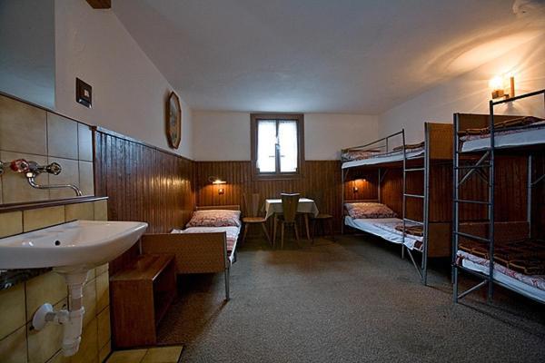 Schronisko Pttk Samotnia Hostel Karpacz Kültér fotó